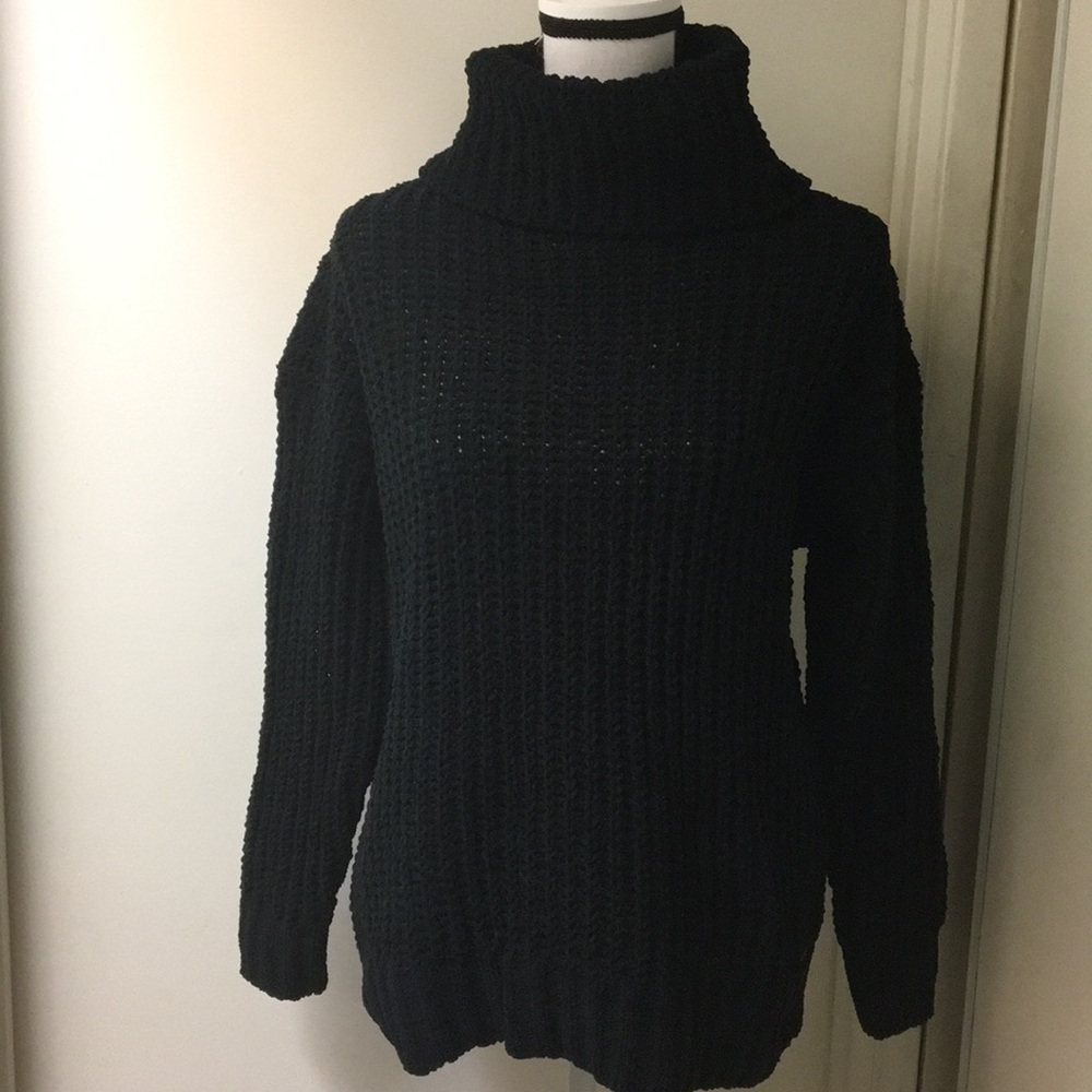 Hollister turtle neck sweater Size XS NEW NO TAGS
